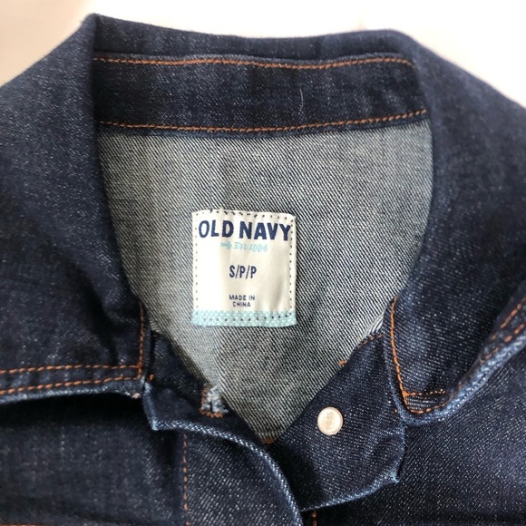 Early 2000’s Old Navy Denim Jacket - Picture 6 of 13